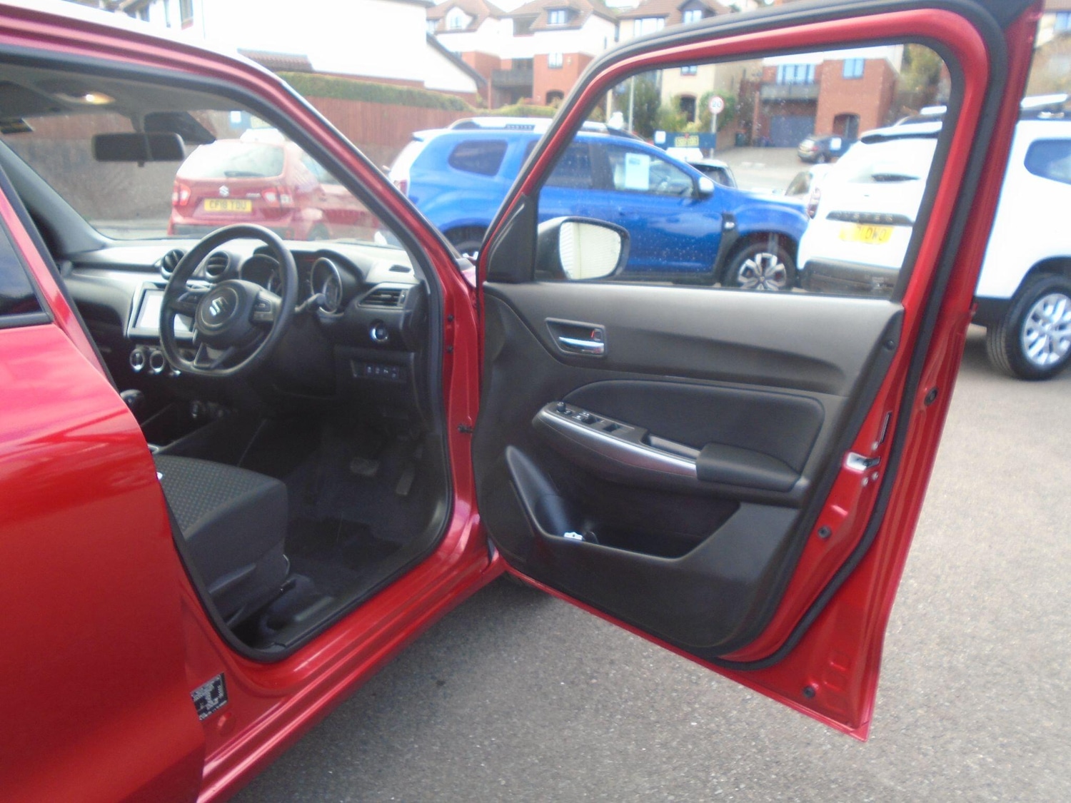 Used Suzuki Swift 2023 for sale - 76100979: Photo 18