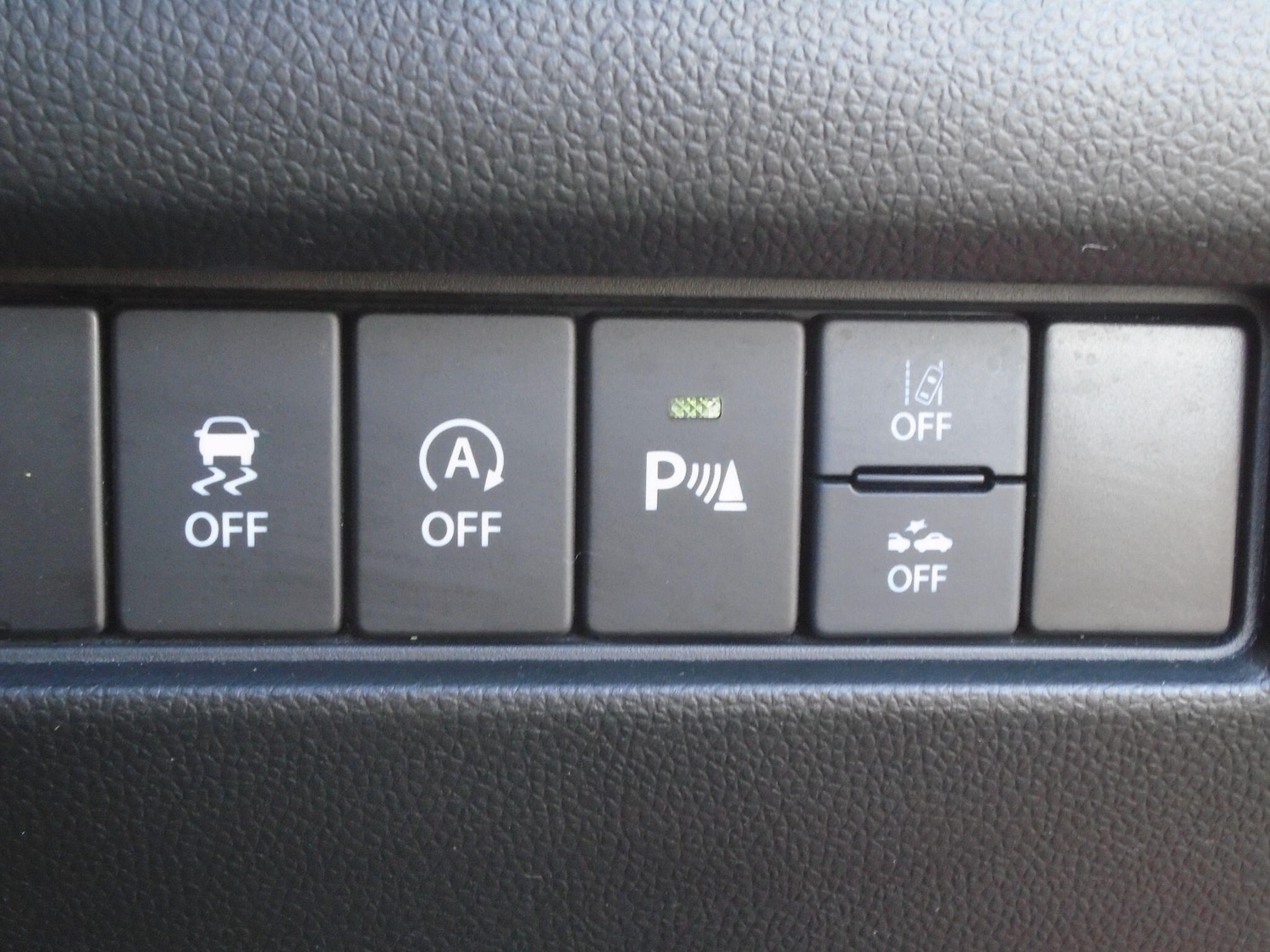 Used Suzuki Swift 2023 for sale - 76100979: Photo 41