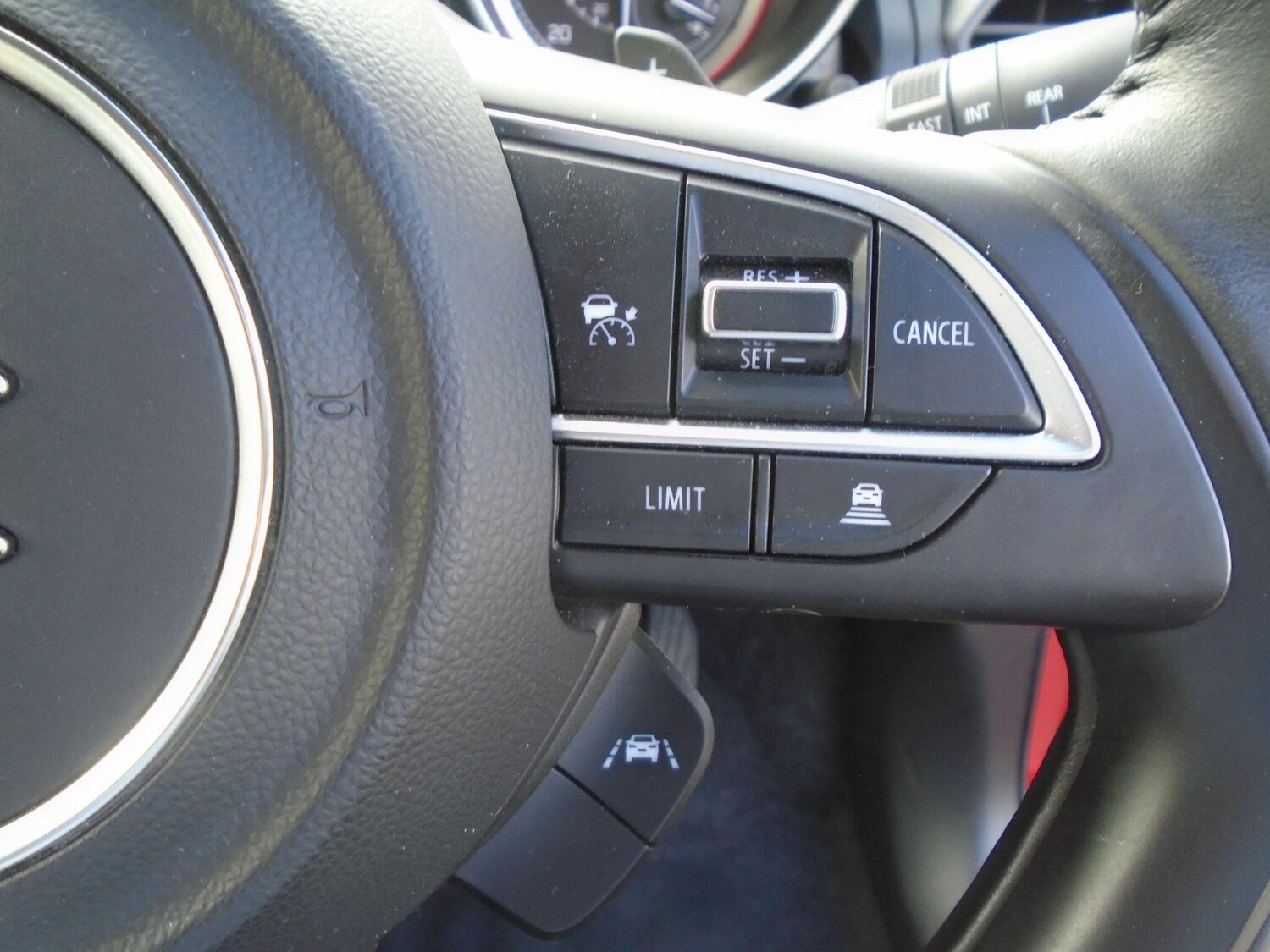 Used Suzuki Swift 2023 for sale - 76100979: Photo 44