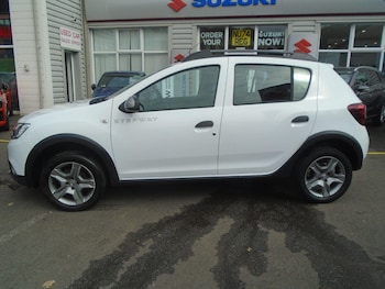 Used Dacia Sandero Stepway 2018 for sale - 76100996: Photo