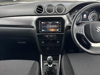 Used Suzuki Vitara 2022 for sale - 76645642: Photo