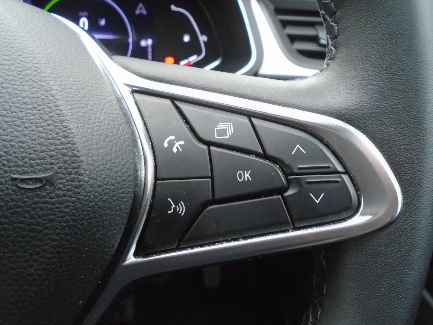 Used Renault Captur 2022 for sale - 76714551: Photo 50