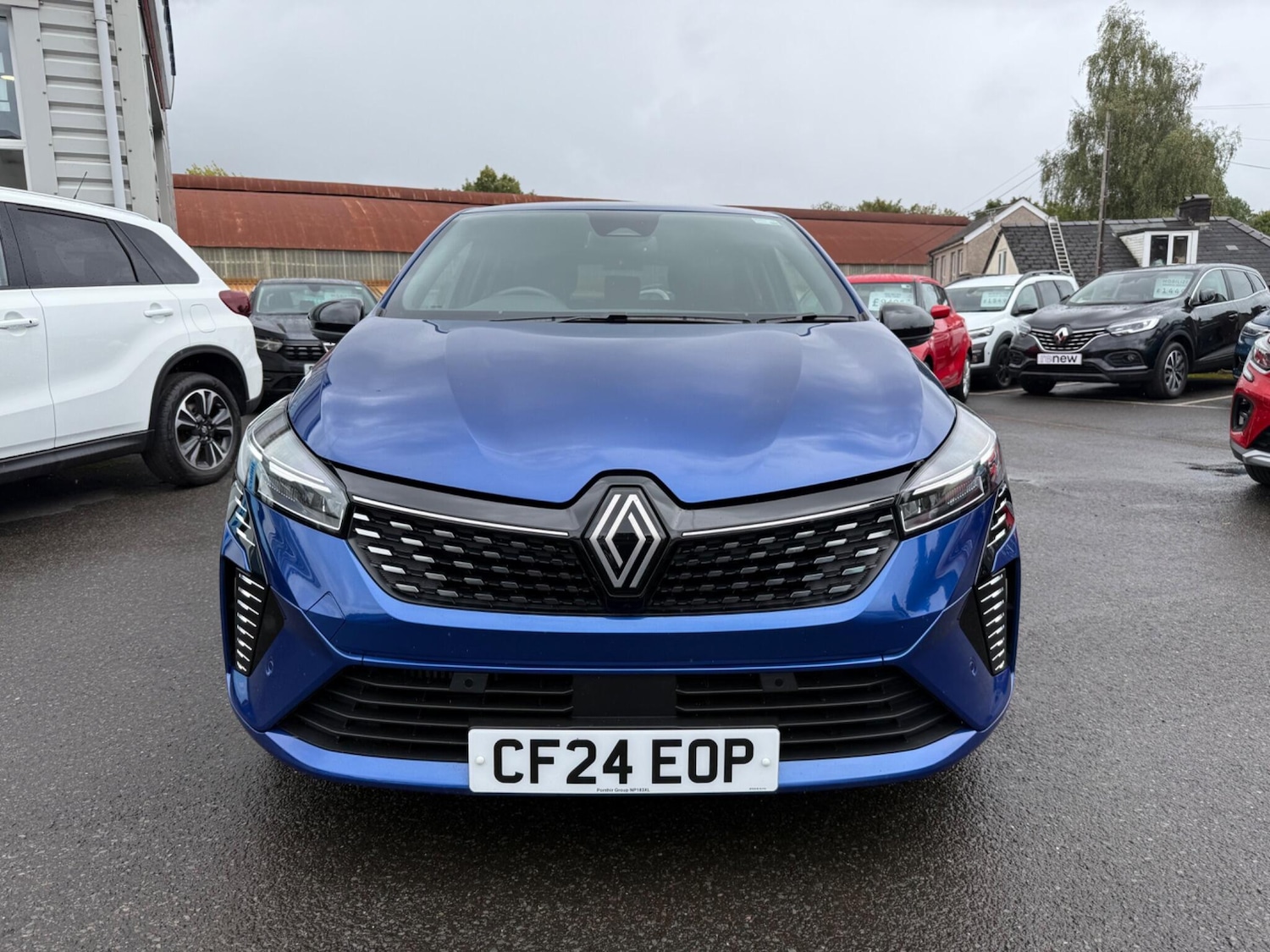 Used Renault Clio 2024 for sale - 76100956: Photo 2
