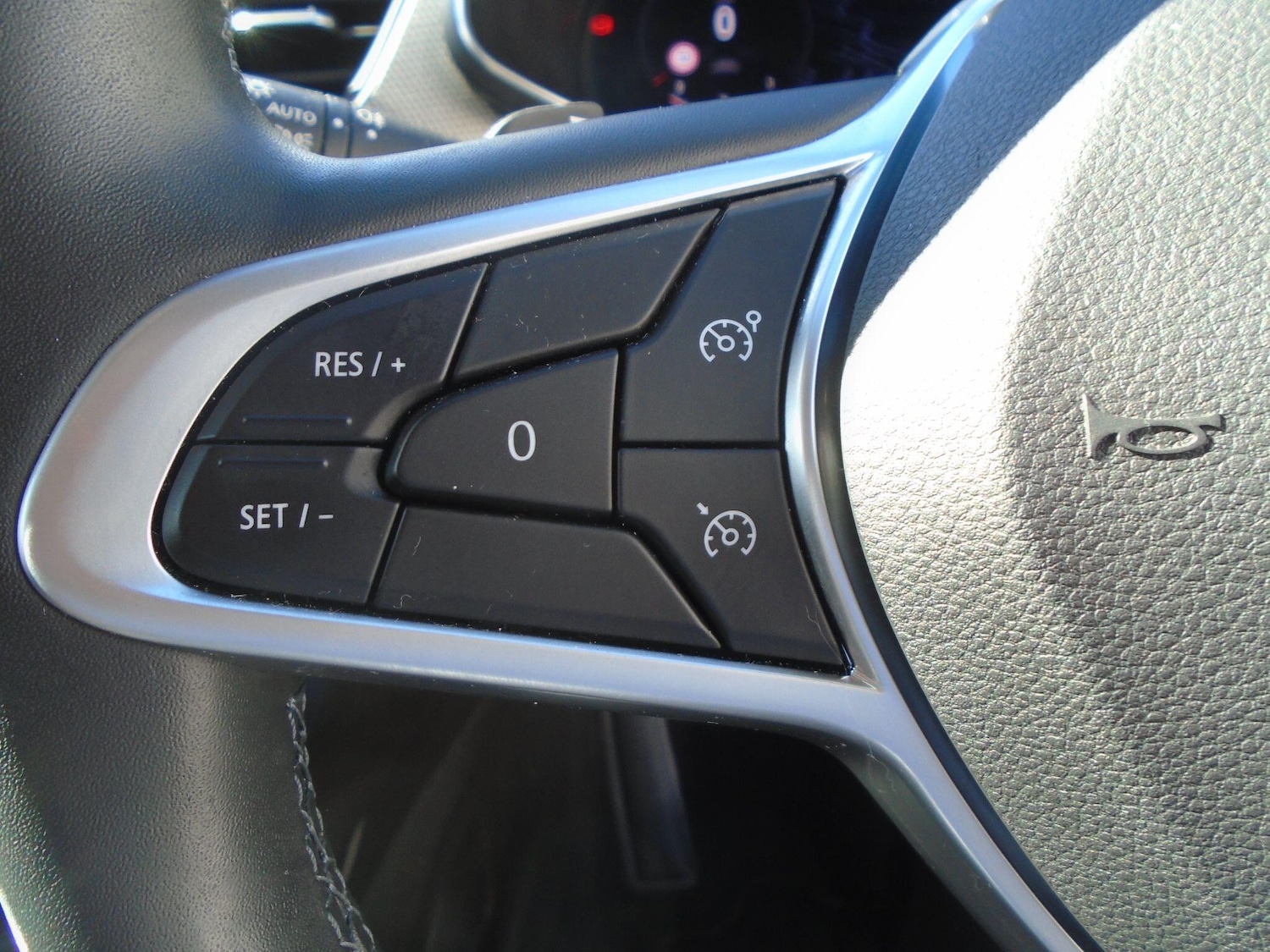 Used Renault Arkana 2023 for sale - 76644983: Photo 34