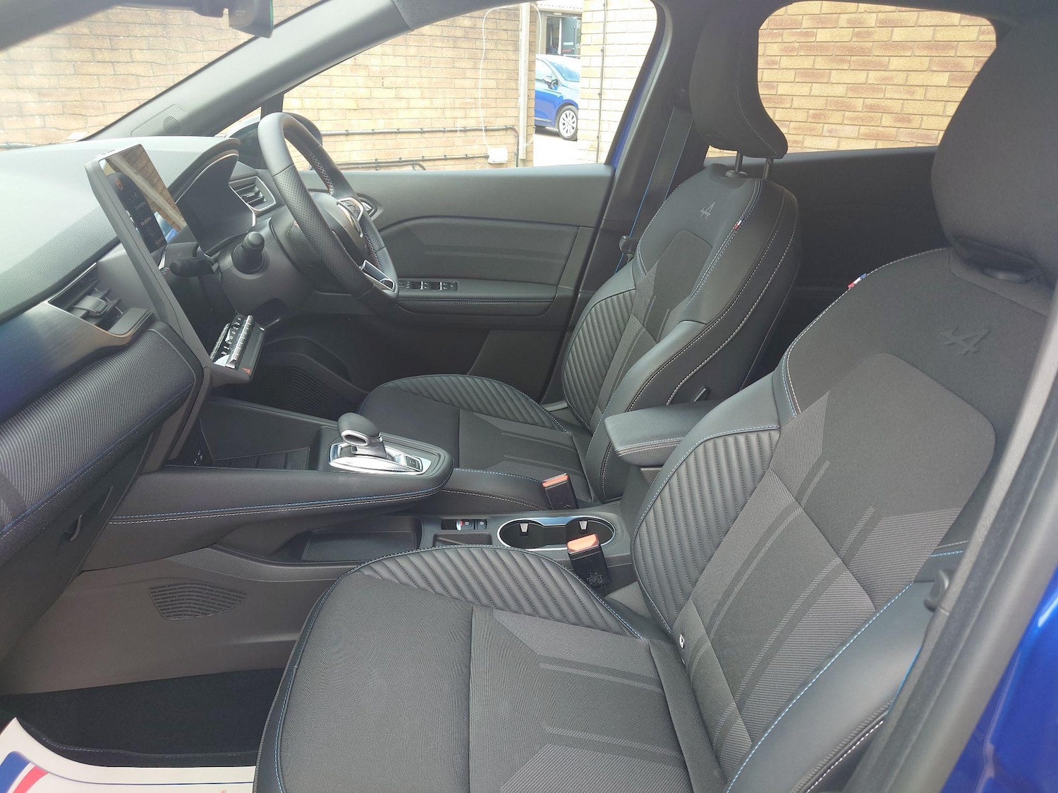 Used Renault Captur 2024 for sale - 76989012: Photo 13