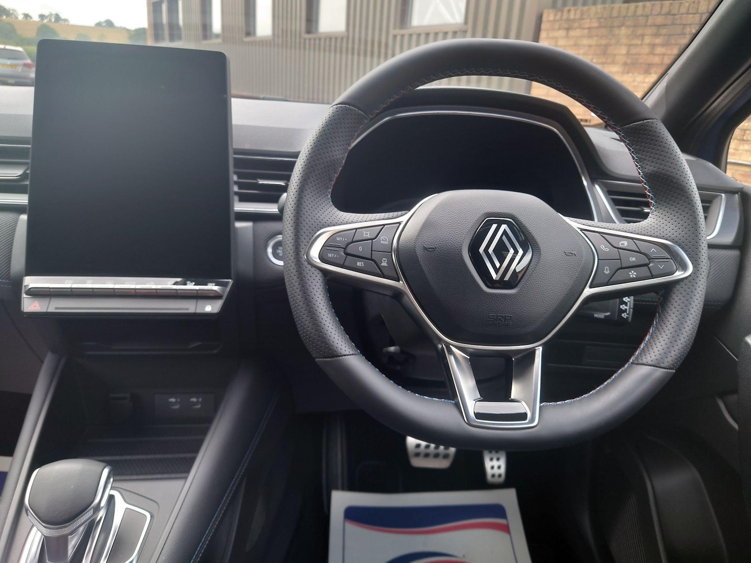 Used Renault Captur 2024 for sale - 76989012: Photo 18