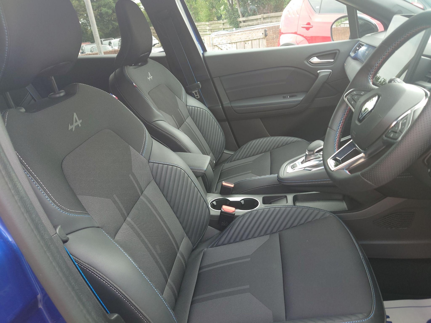 Used Renault Captur 2024 for sale - 76989012: Photo 19