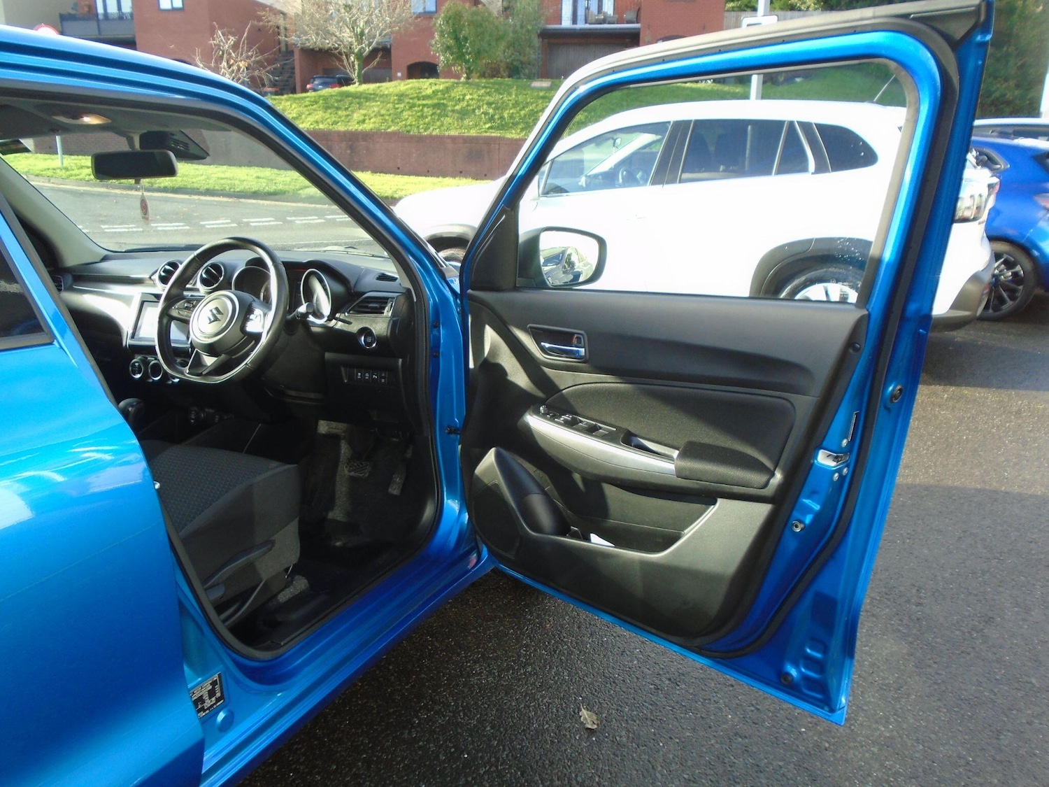 Used Suzuki Swift 2023 for sale - 76645396: Photo 19