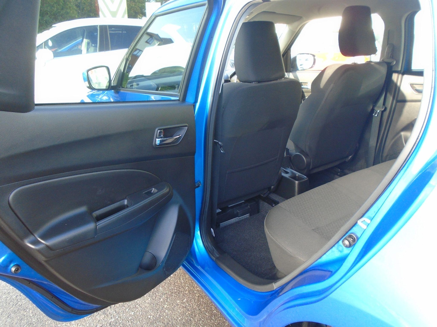 Used Suzuki Swift 2023 for sale - 76645396: Photo 30