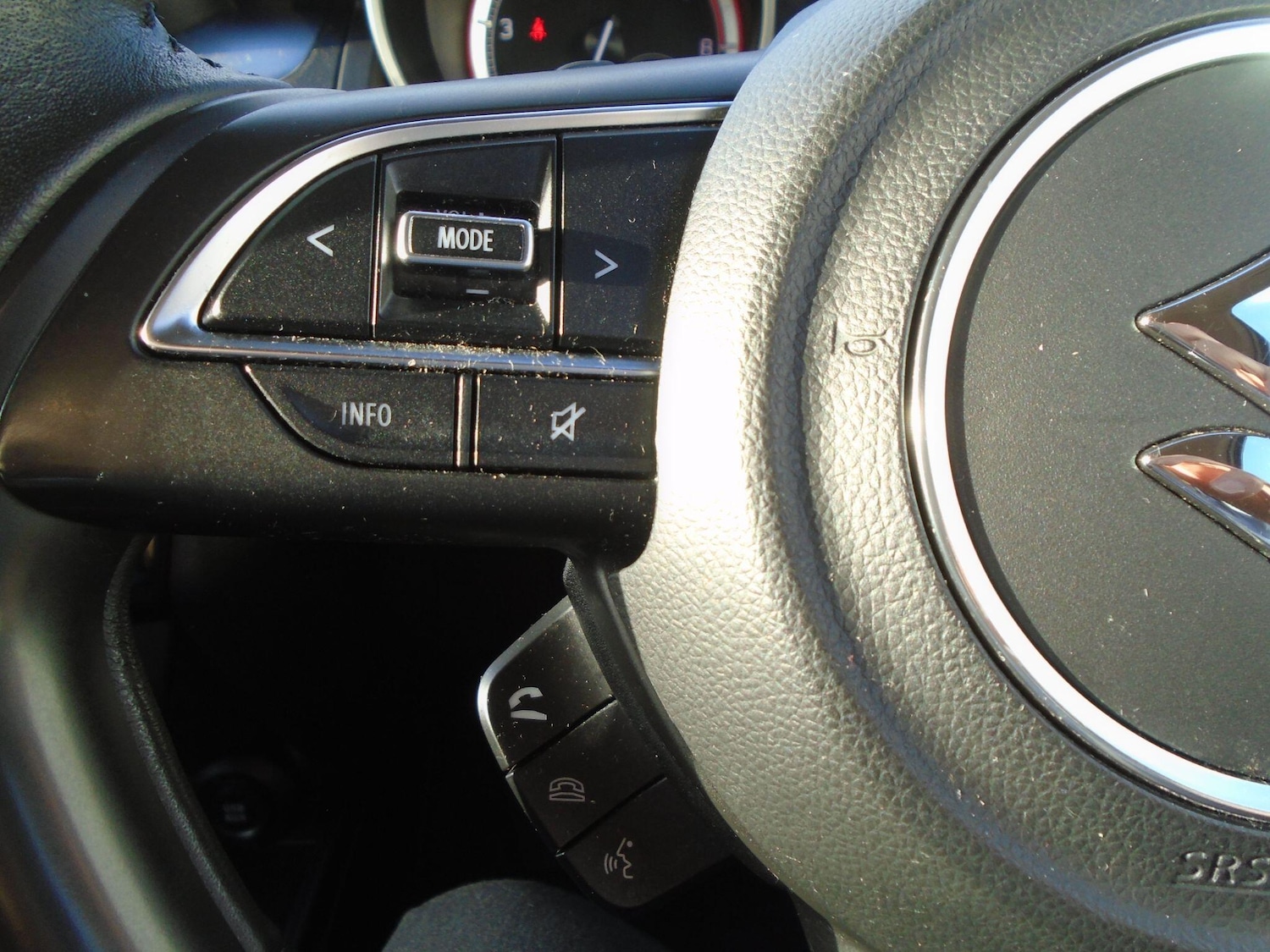 Used Suzuki Swift 2023 for sale - 76645396: Photo 46