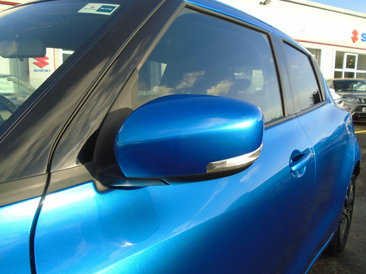 Used Suzuki Swift 2023 for sale - 76645396: Photo 9