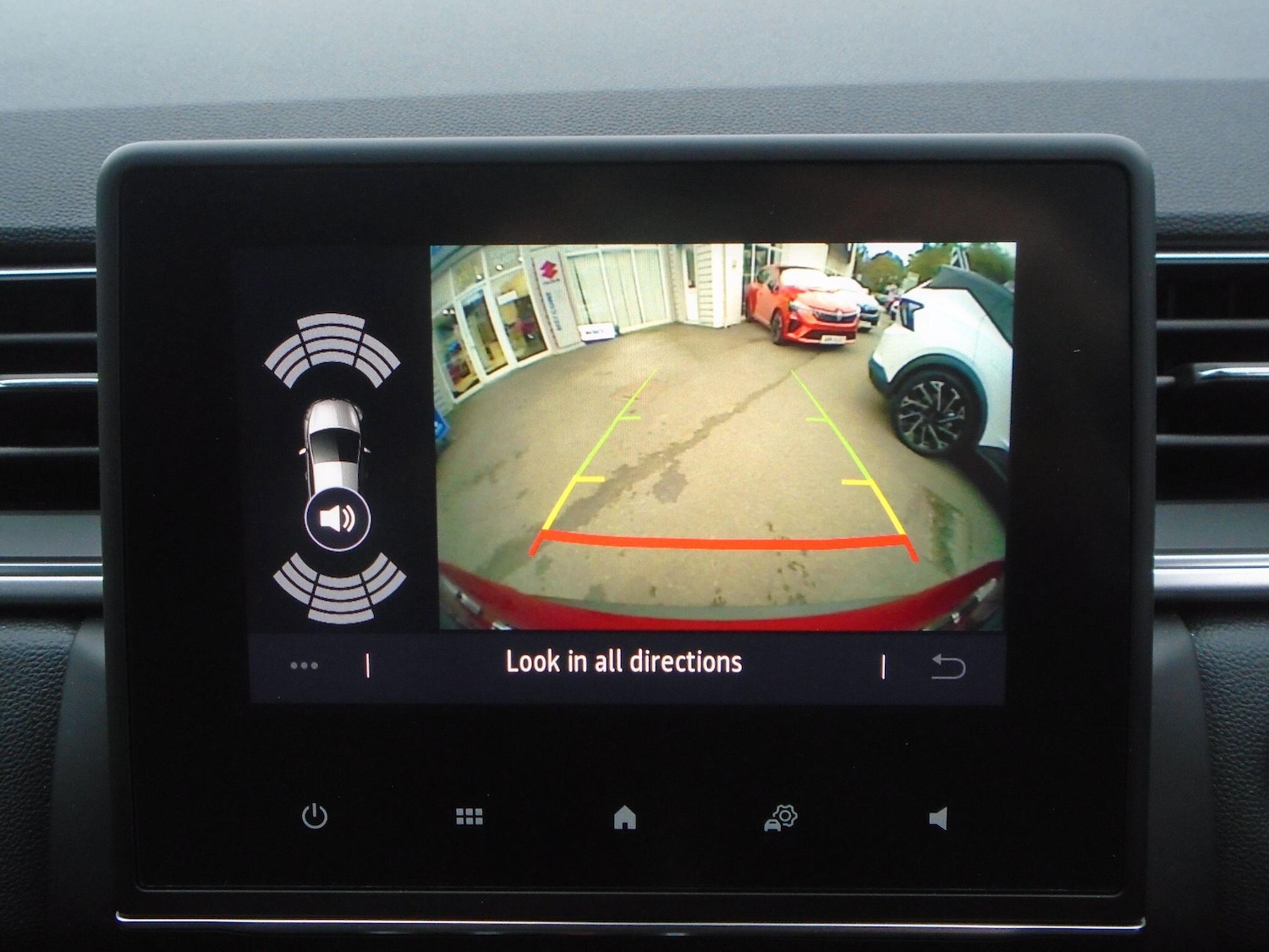 Used Renault Captur 2023 for sale - 76645524: Photo 39