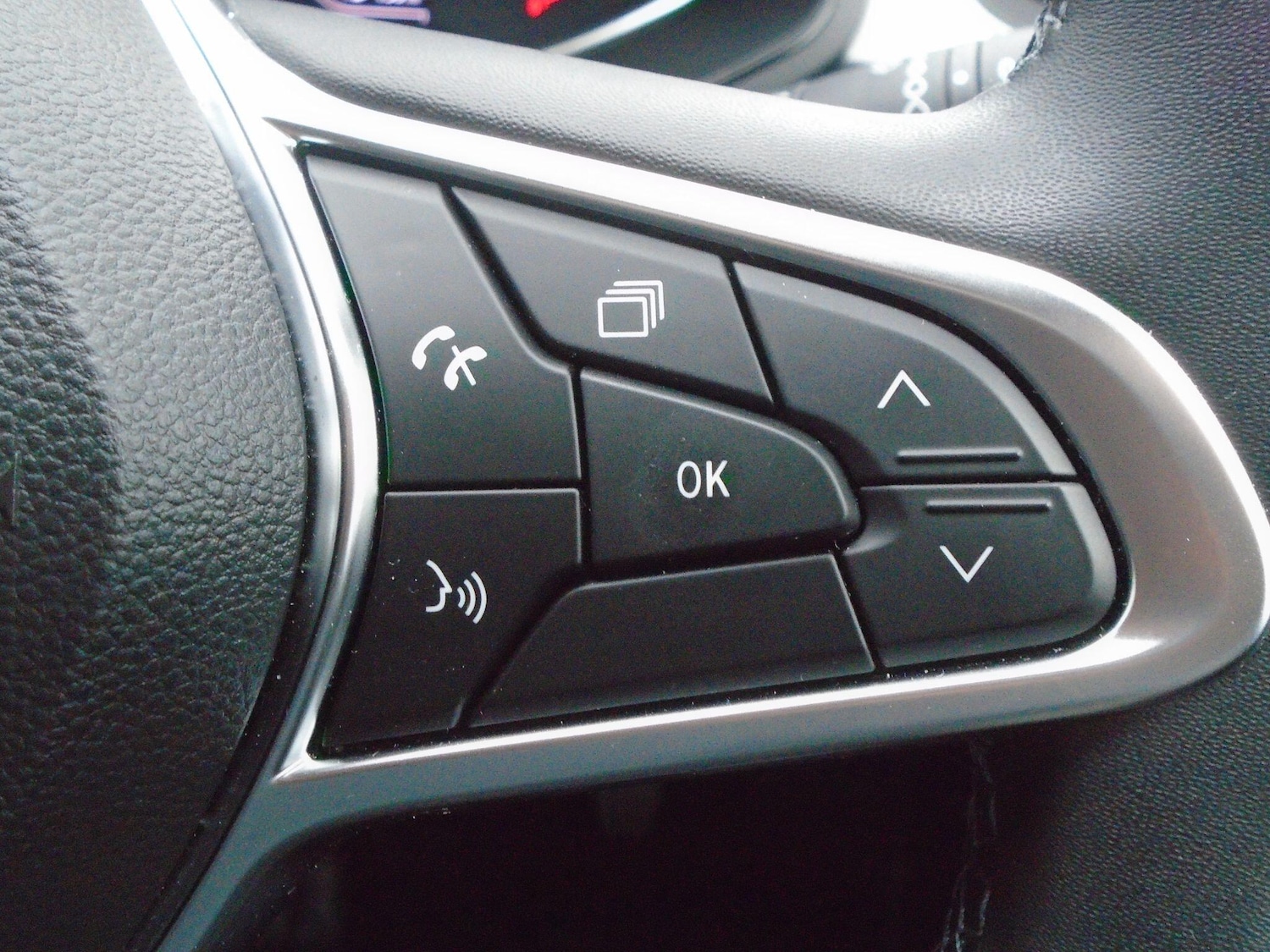 Used Renault Captur 2023 for sale - 76645524: Photo 51