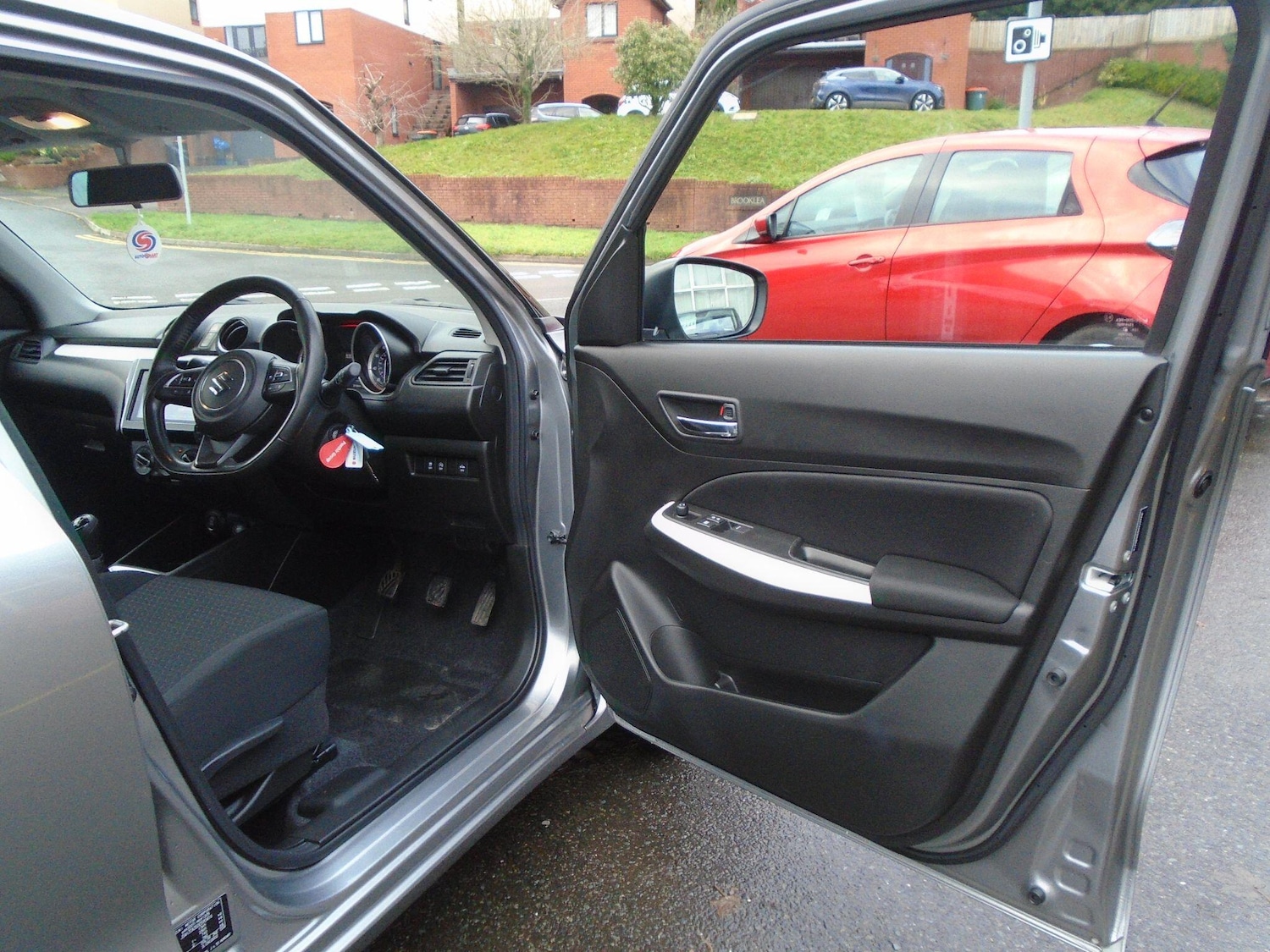 Used Suzuki Swift 2023 for sale - 76912985: Photo 15