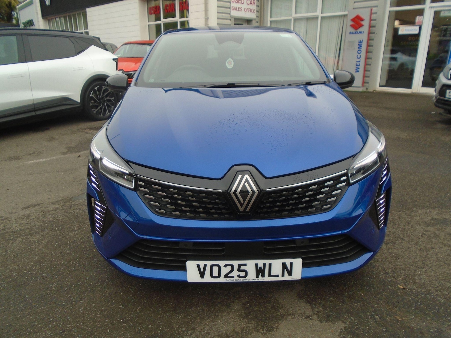 Used Renault Clio 2025 for sale - 76645470: Photo 2