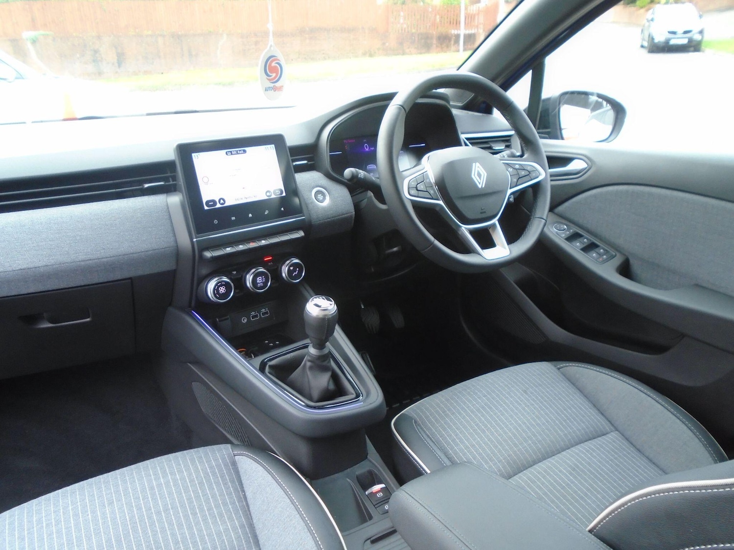 Used Renault Clio 2025 for sale - 76645470: Photo 26