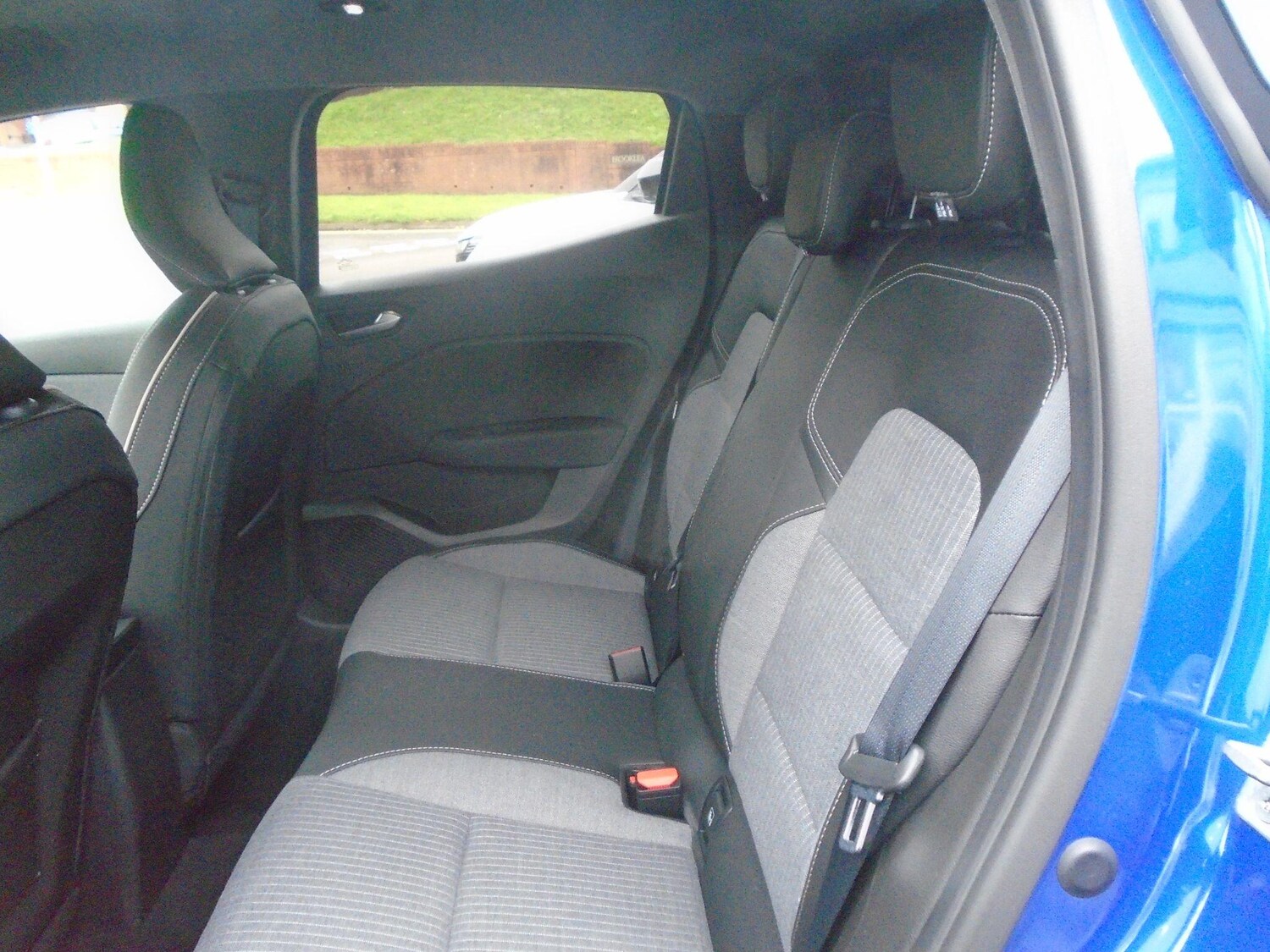 Used Renault Clio 2025 for sale - 76645470: Photo 31