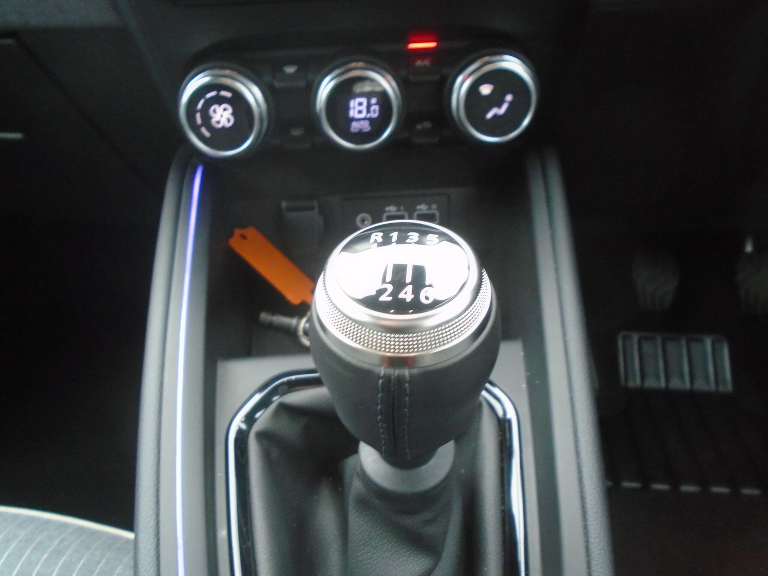 Used Renault Clio 2025 for sale - 76645470: Photo 39