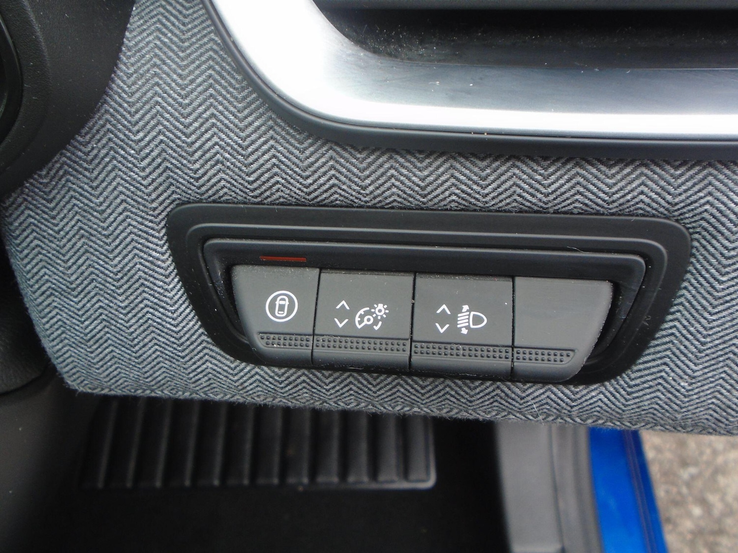 Used Renault Clio 2025 for sale - 76645470: Photo 42