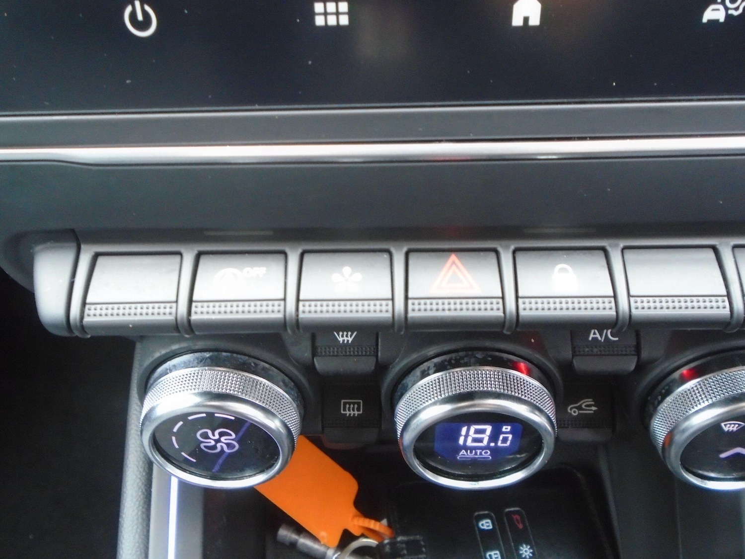 Used Renault Clio 2025 for sale - 76645470: Photo 43