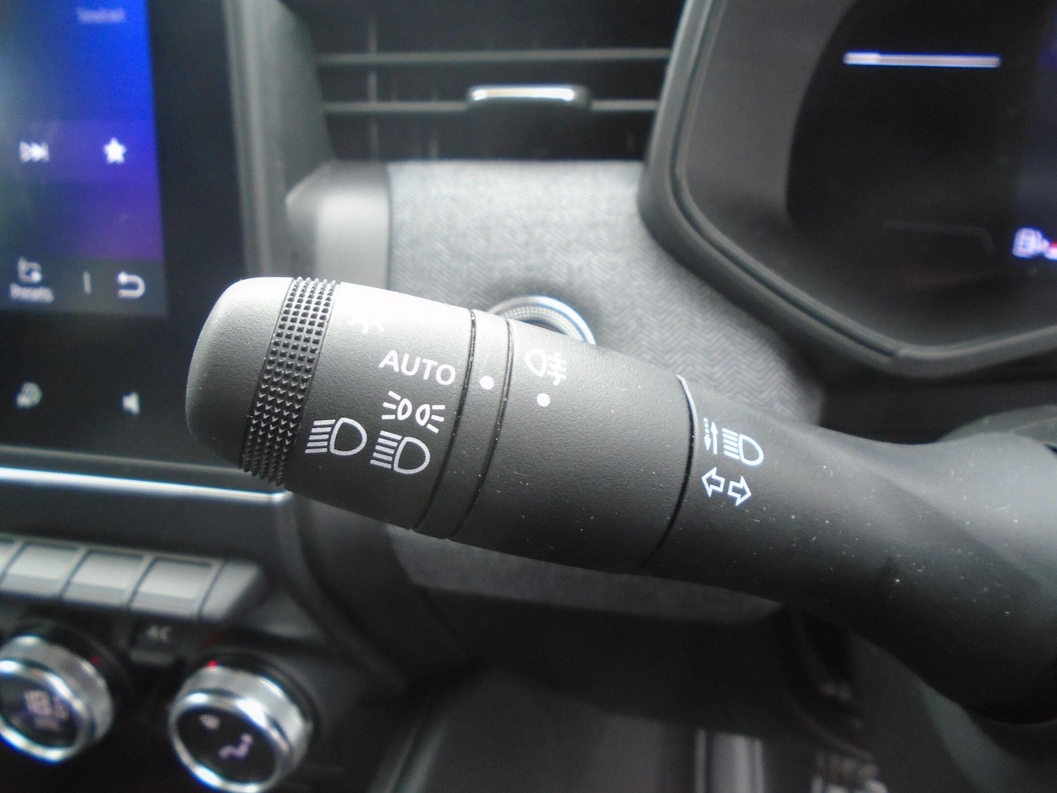 Used Renault Clio 2025 for sale - 76645470: Photo 45