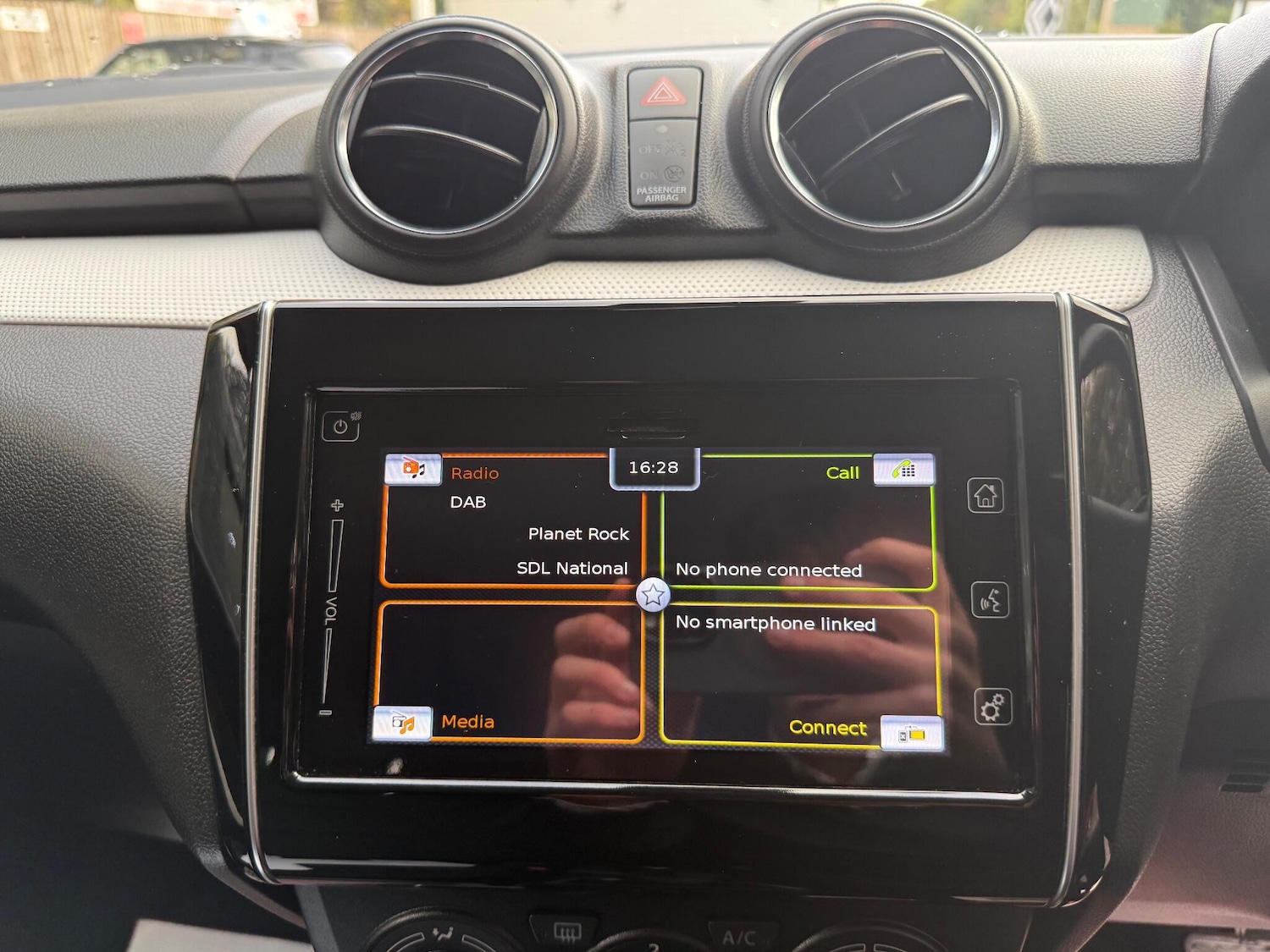 Used Suzuki Swift 2023 for sale - 76645633: Photo 29