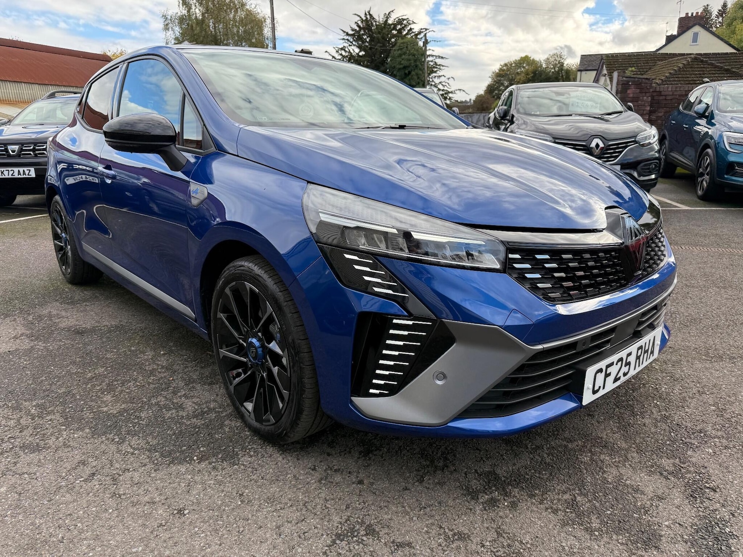 Used Renault Clio 2025 for sale - 76337742: Photo 5