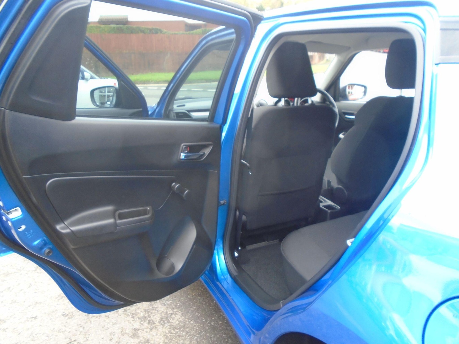 Used Suzuki Swift 2023 for sale - 76646321: Photo 28