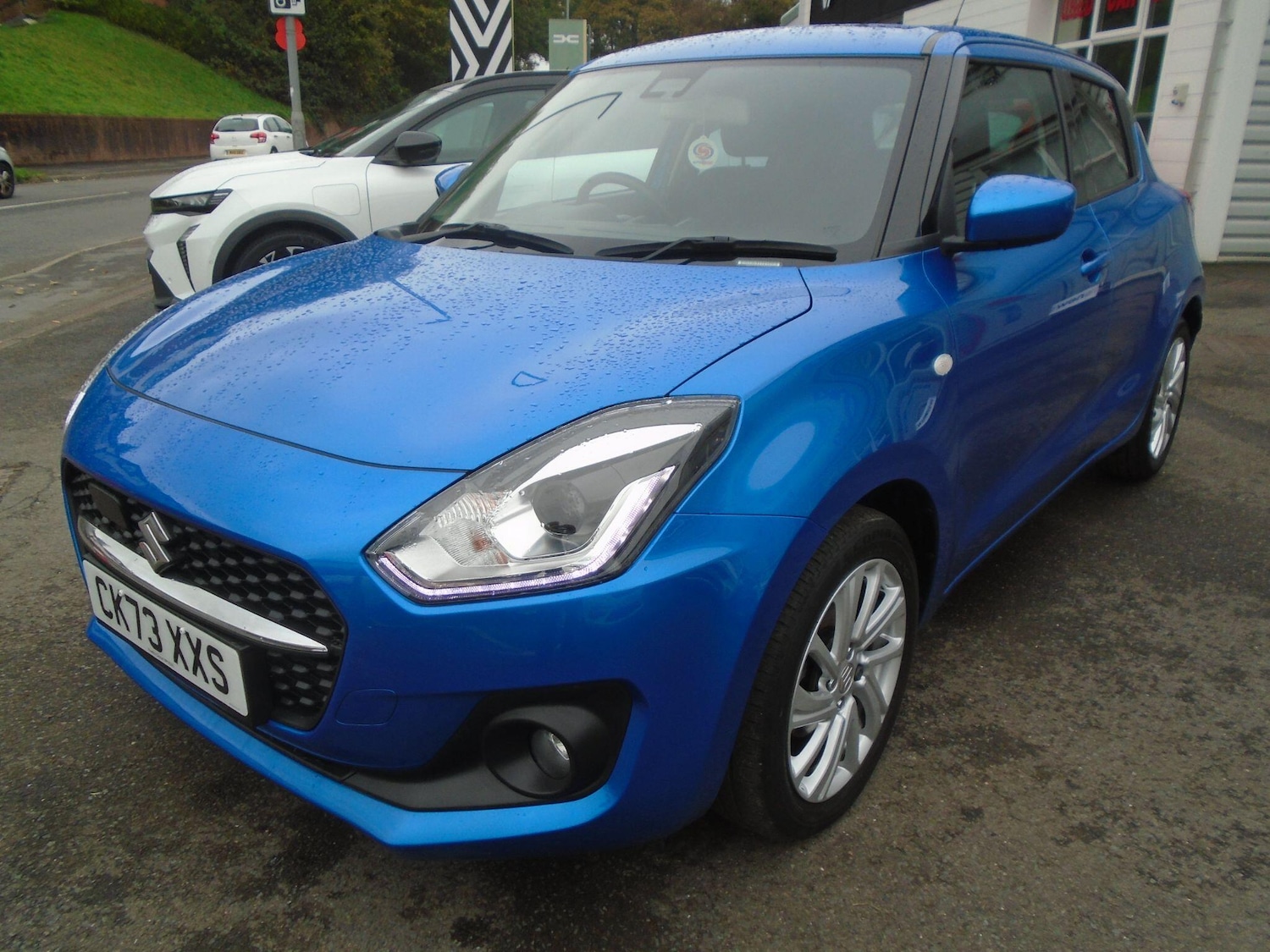 Used Suzuki Swift 2023 for sale - 76646321: Photo 3