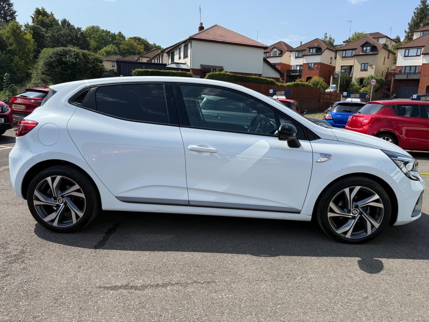 Used Renault Clio 2023 for sale - 76645488: Photo 9