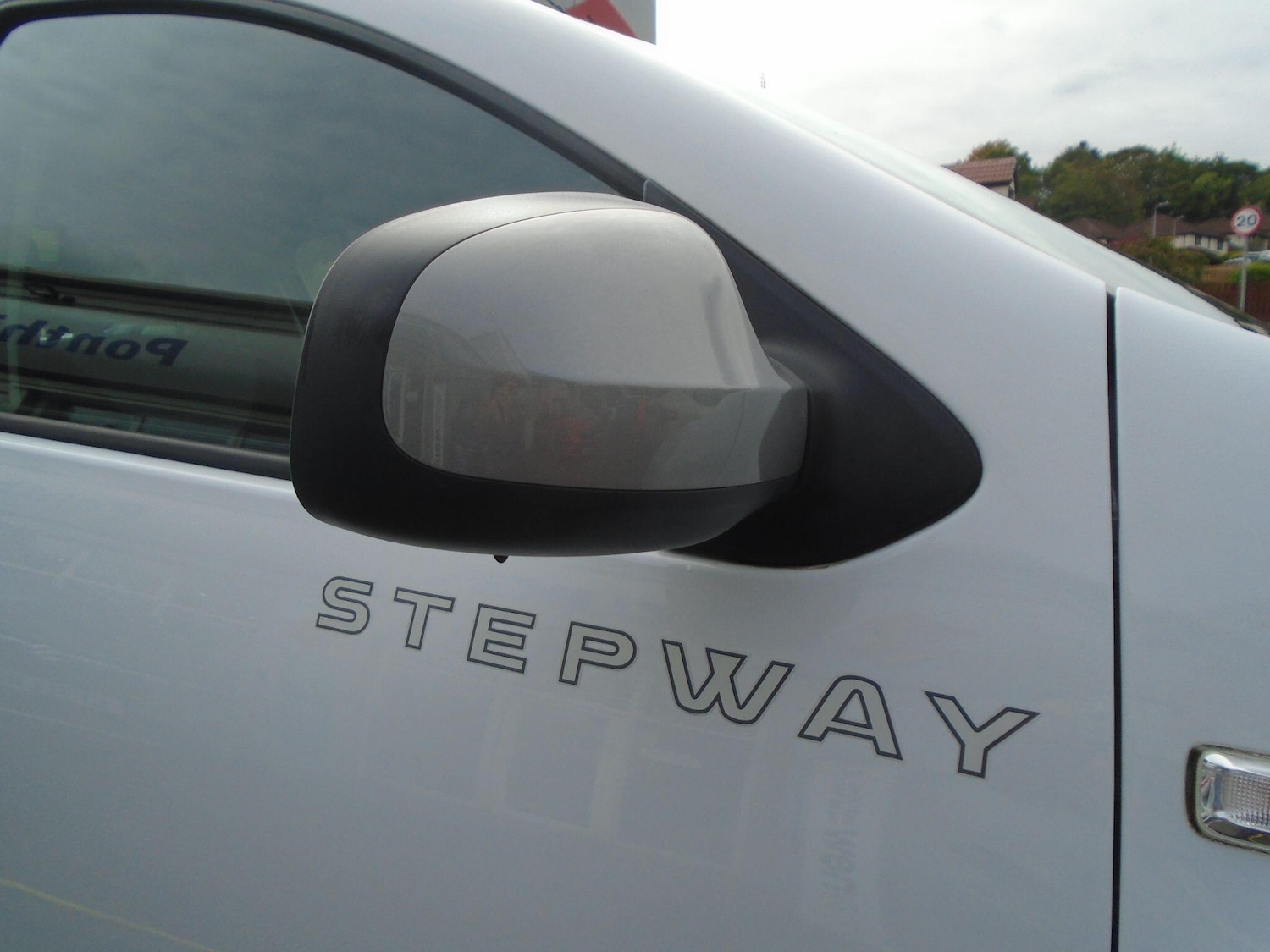 Used Dacia Sandero Stepway 2018 for sale - 76644648: Photo 18