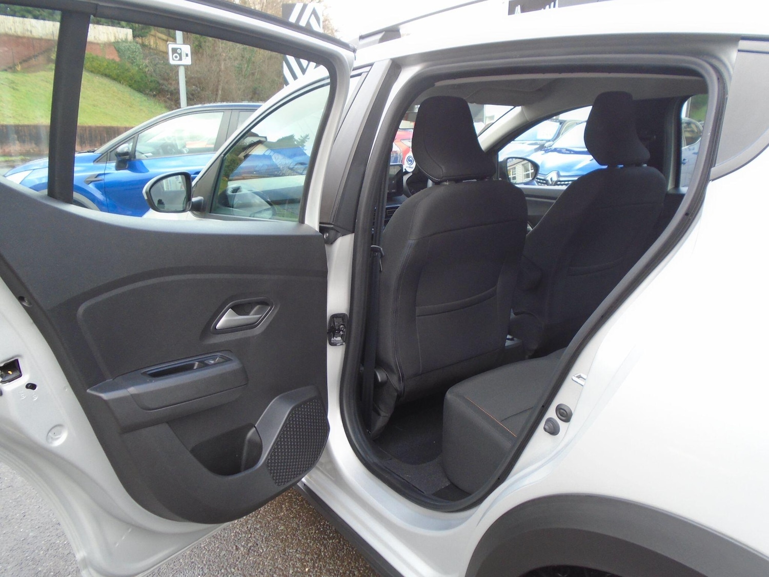 Used Dacia Sandero Stepway 2024 for sale - 77550742: Photo 33