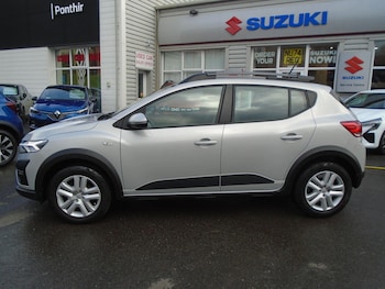 Used Dacia Sandero Stepway 2024 for sale - 77550742: Photo