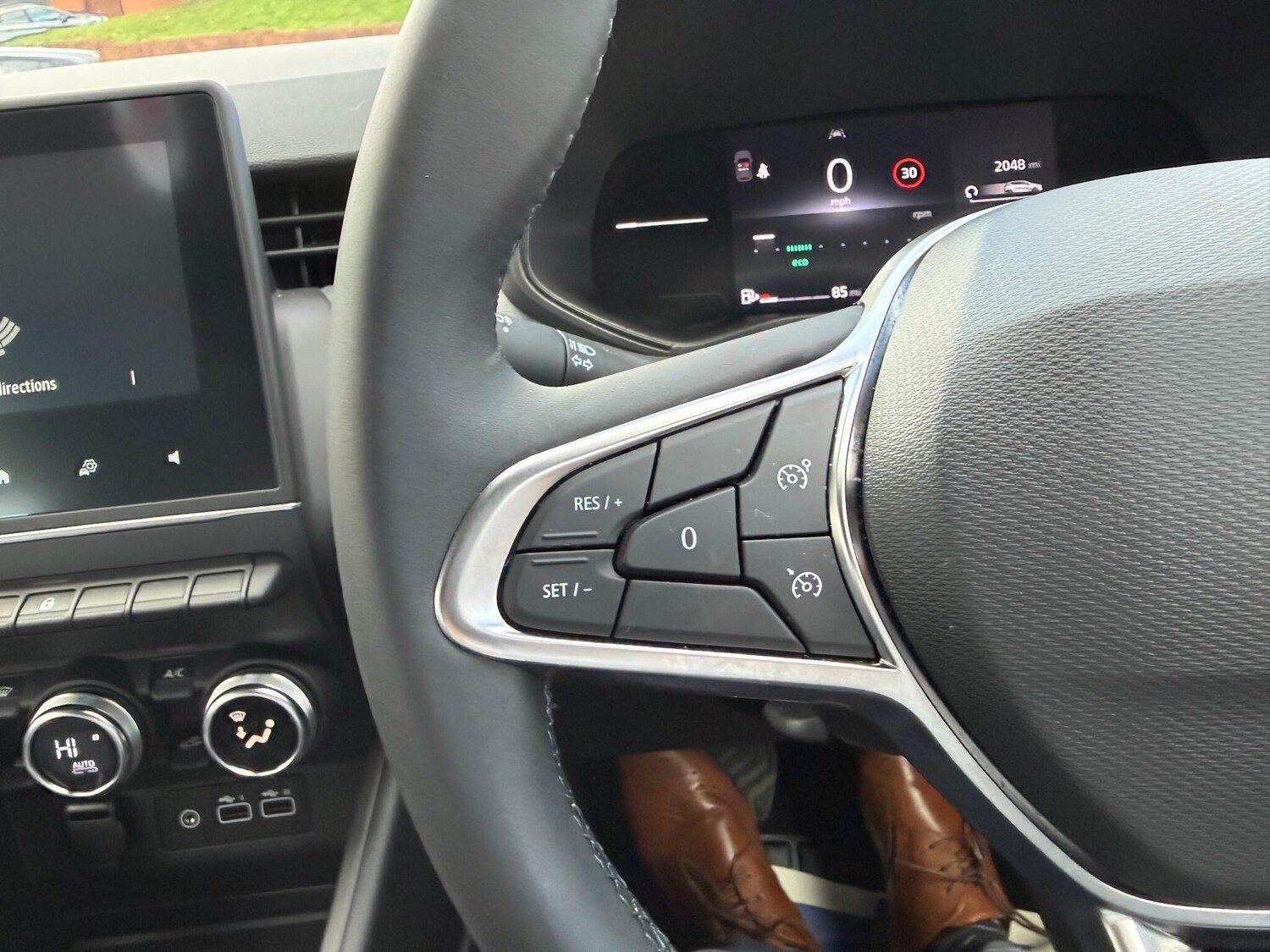 Used Renault Clio 2025 for sale - 76388526: Photo 17