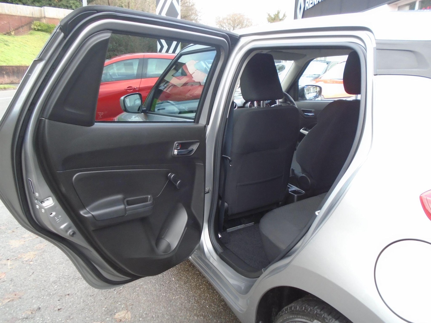 Used Suzuki Swift 2023 for sale - 77029902: Photo 24