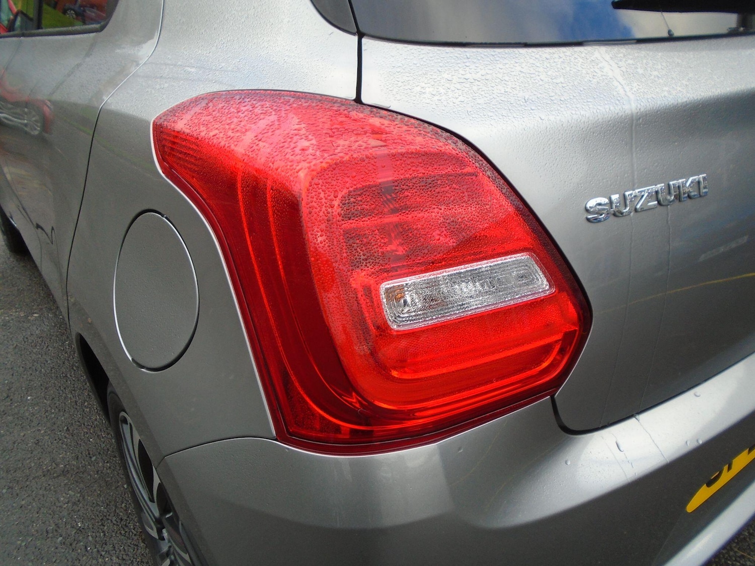 Used Suzuki Swift 2023 for sale - 77029902: Photo 9