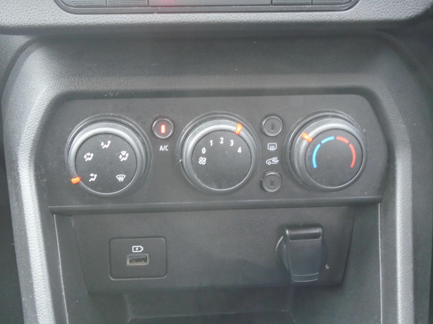 Used Dacia Sandero Stepway 2021 for sale - 76425189: Photo 42