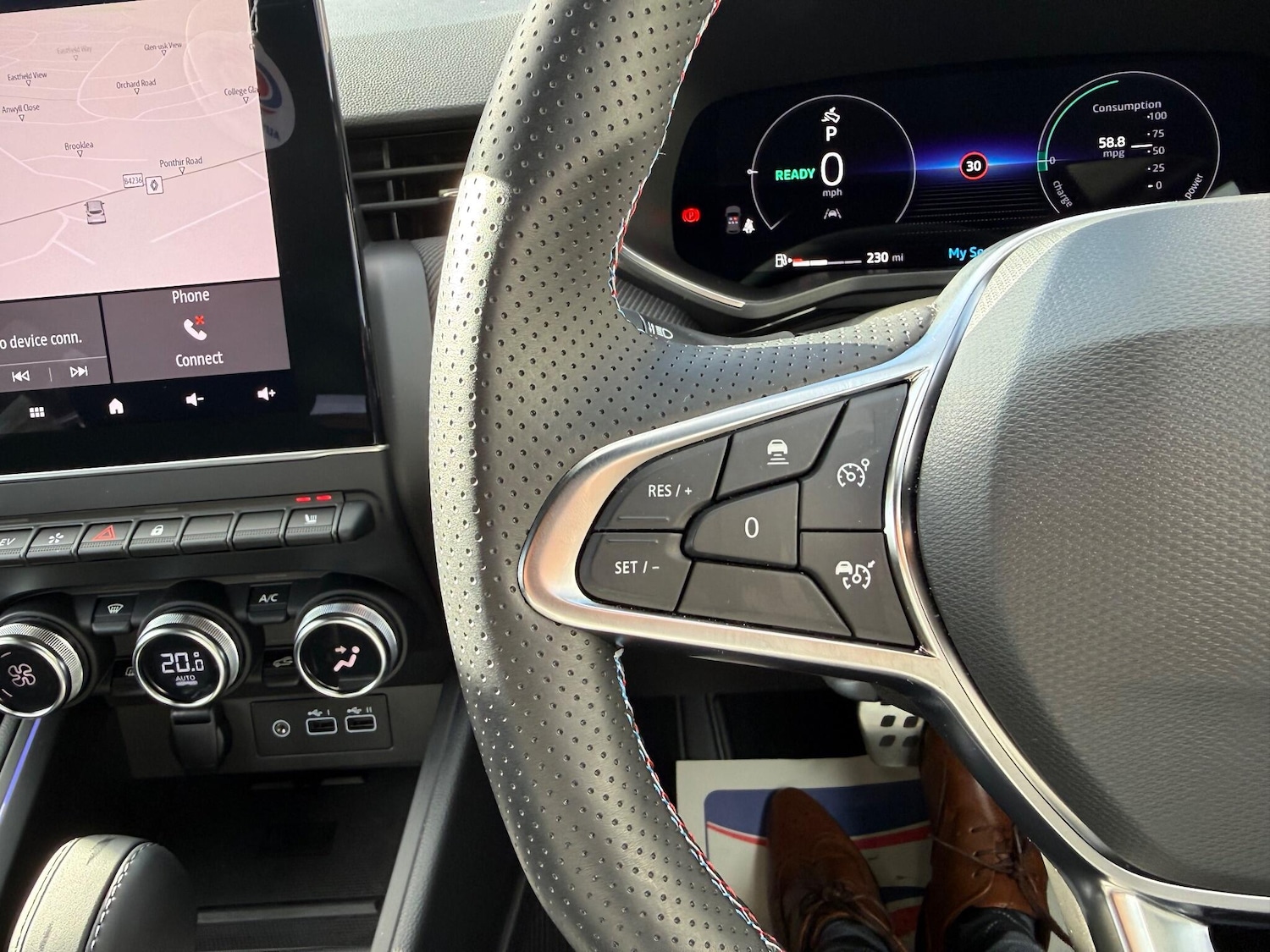 Used Renault Clio 2025 for sale - 76645223: Photo 17