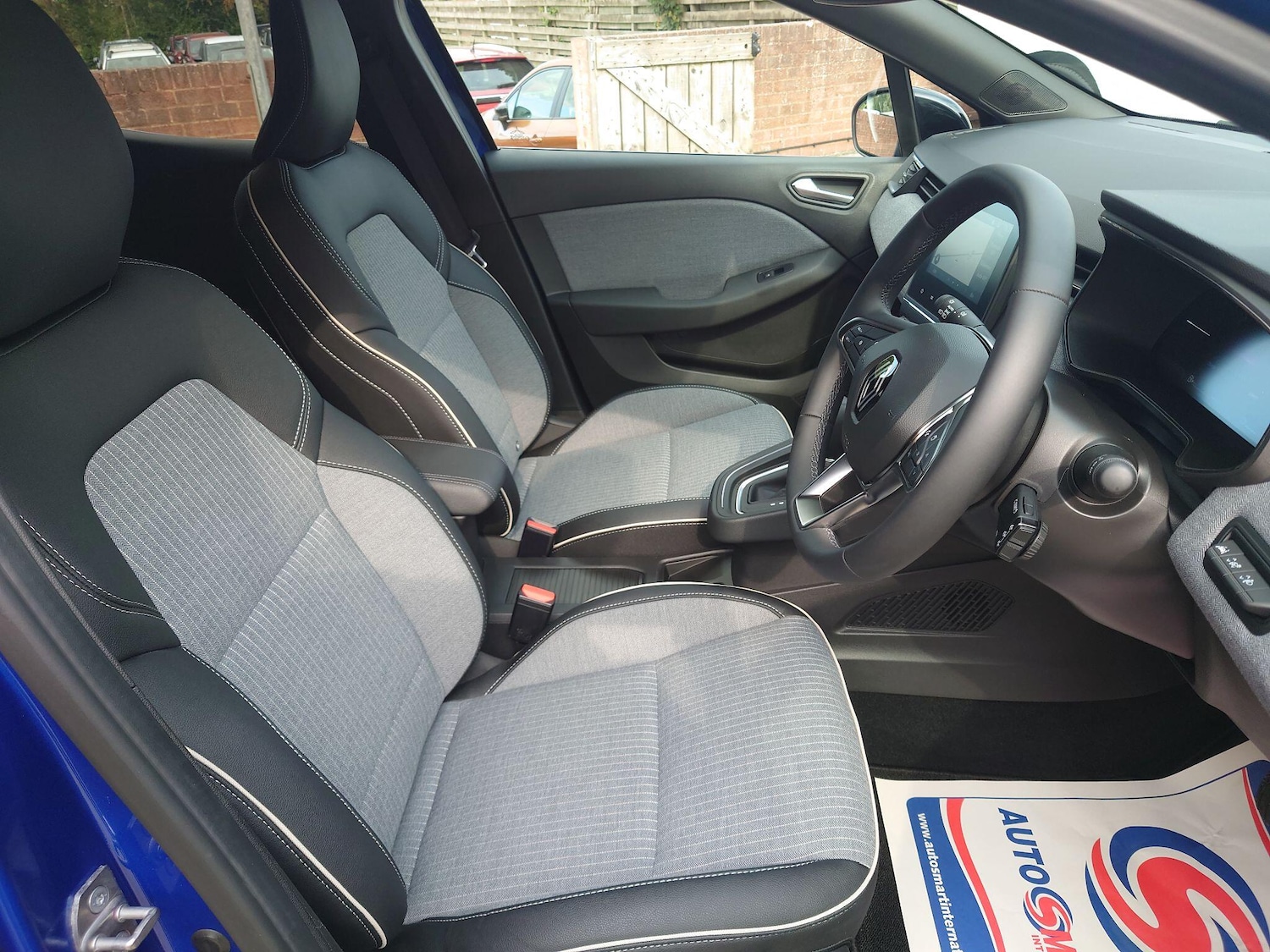 Used Renault Clio 2024 for sale - 76988741: Photo 10