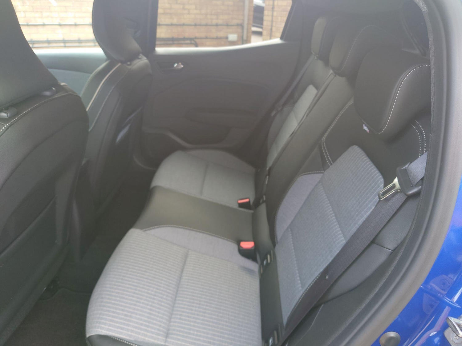 Used Renault Clio 2024 for sale - 76988741: Photo 11