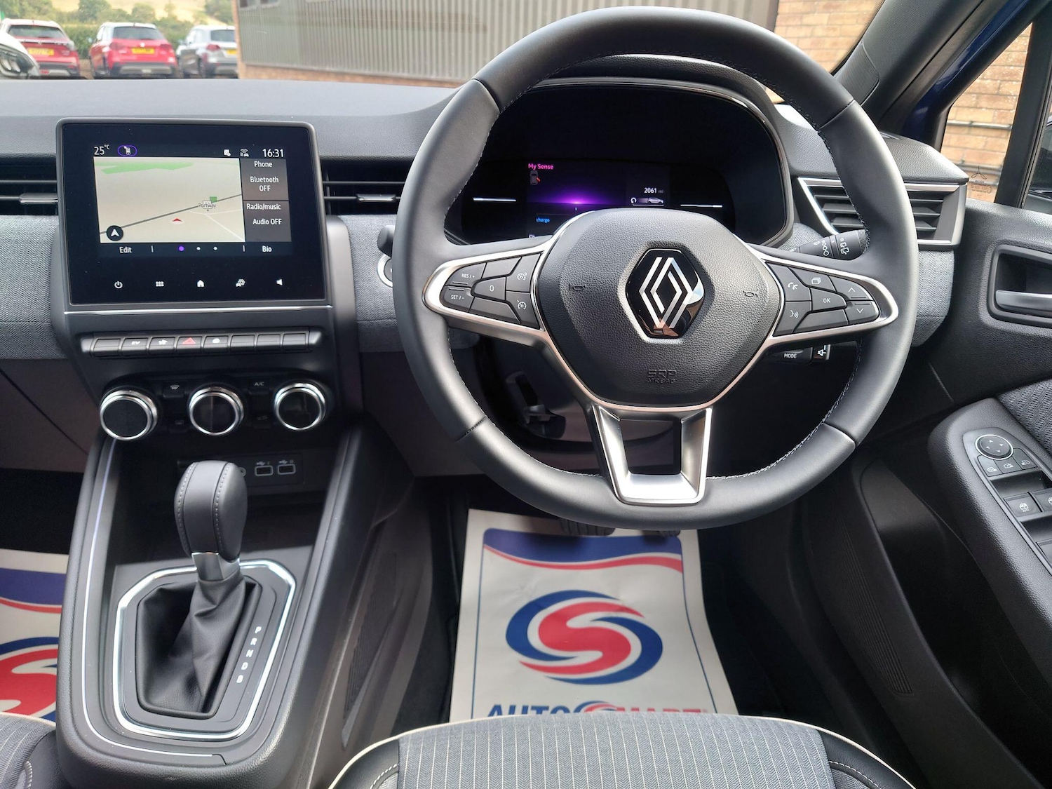Used Renault Clio 2024 for sale - 76988741: Photo 18