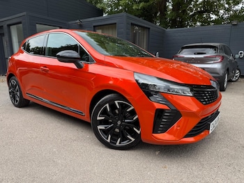 Used Renault Clio 2024 for sale - 76644995: Photo