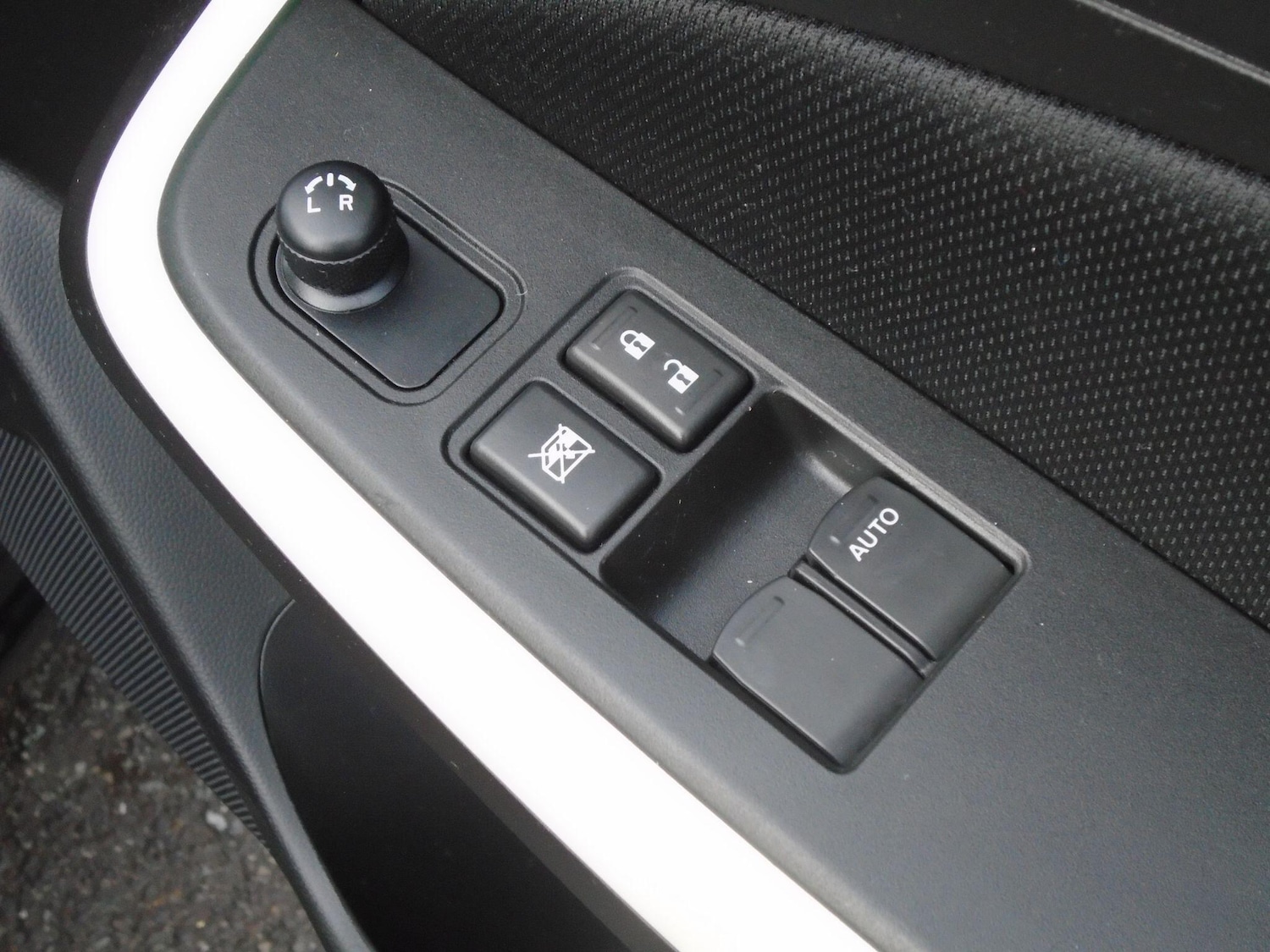 Used Suzuki Swift 2023 for sale - 77203235: Photo 36