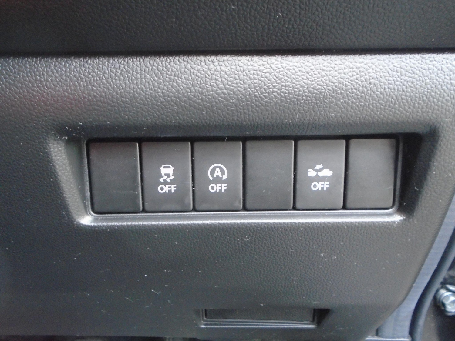 Used Suzuki Swift 2023 for sale - 77203235: Photo 37