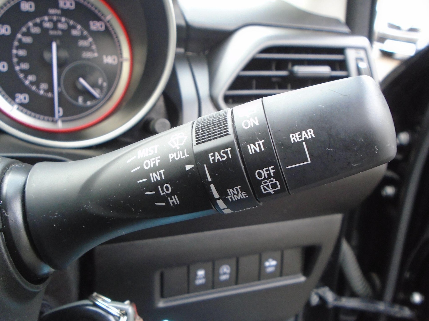 Used Suzuki Swift 2023 for sale - 77203235: Photo 39