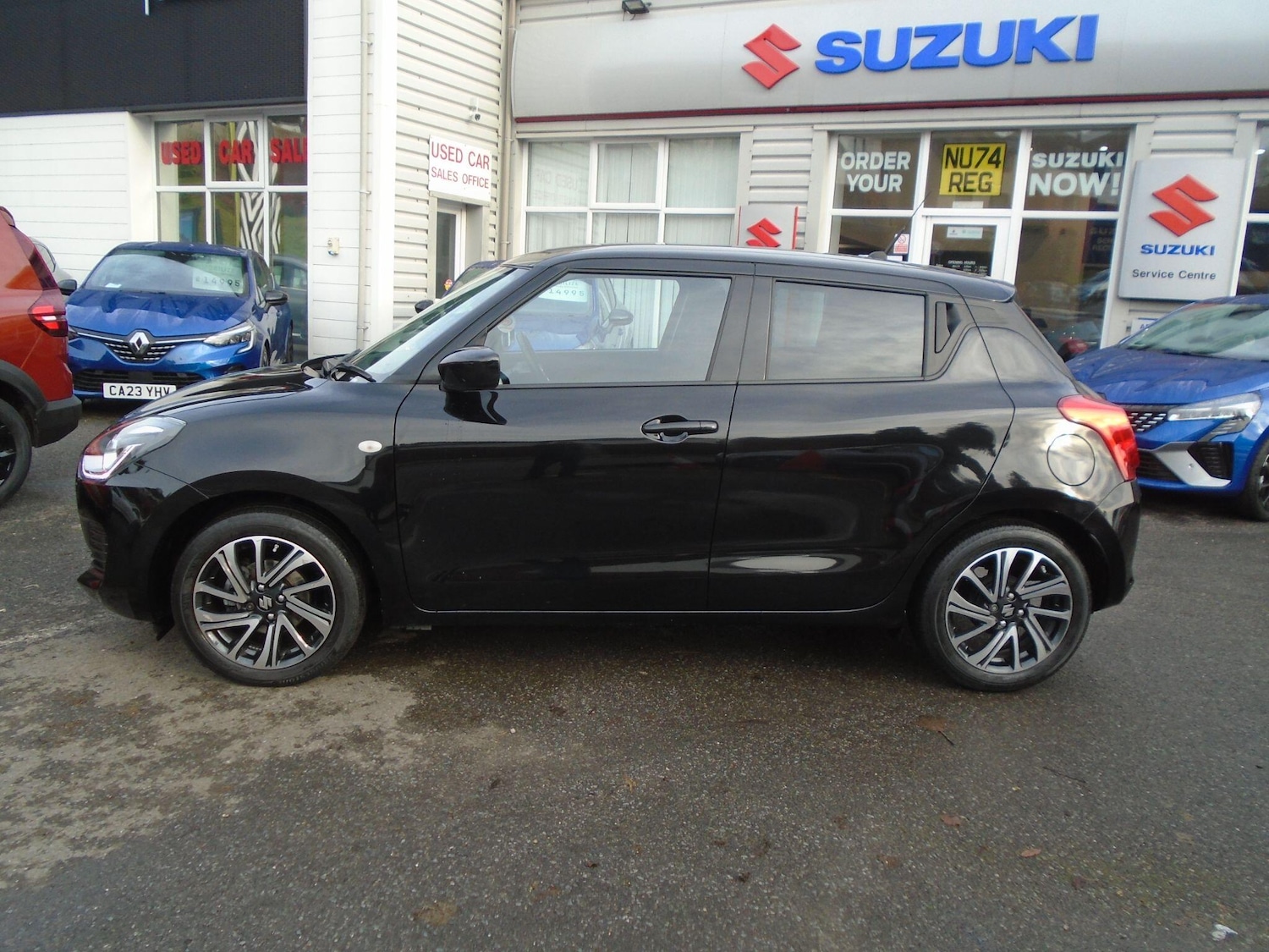 Used Suzuki Swift 2023 for sale - 77203235: Photo 4