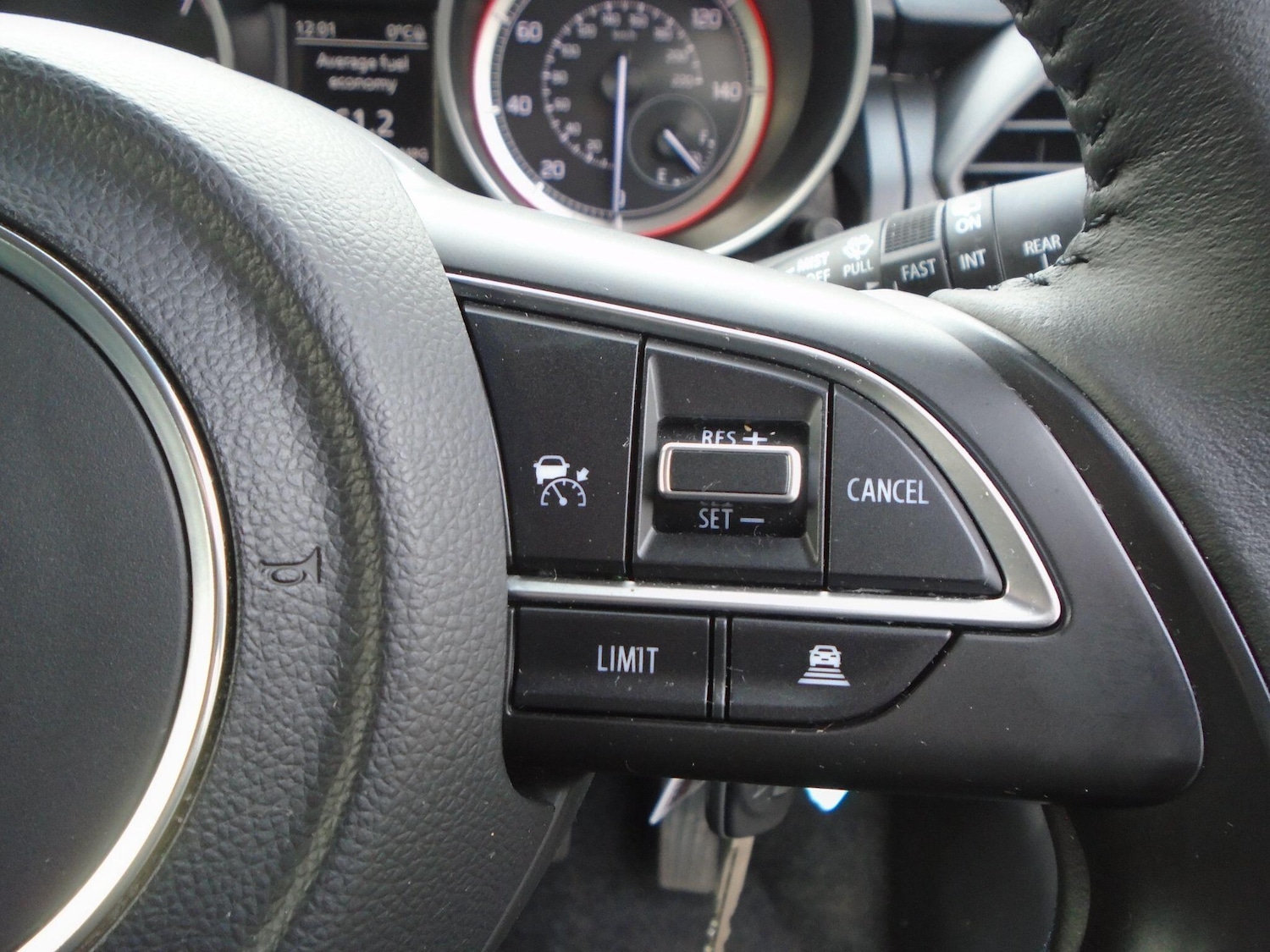 Used Suzuki Swift 2023 for sale - 77203235: Photo 41