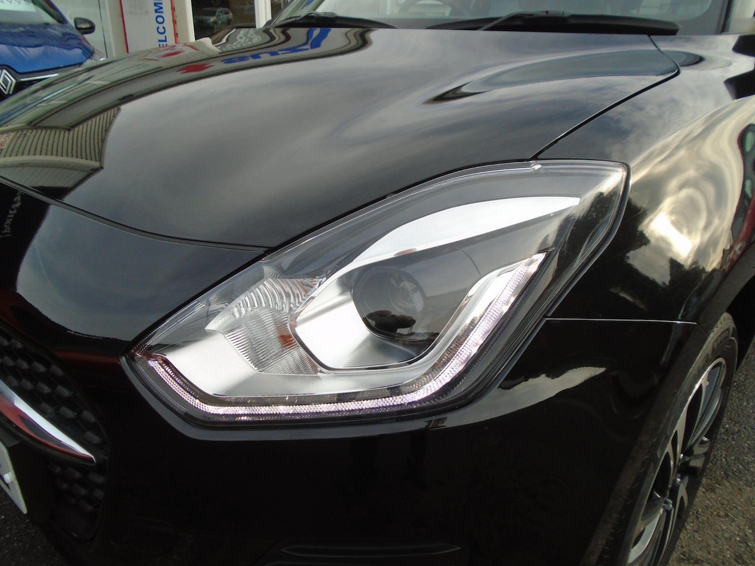 Used Suzuki Swift 2023 for sale - 77203235: Photo 6