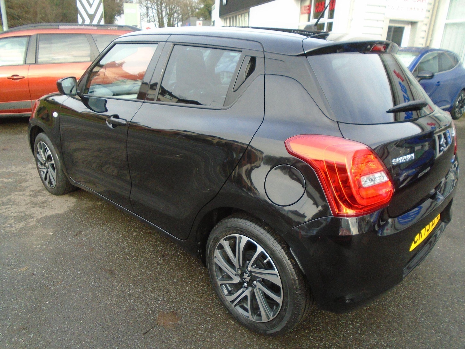 Used Suzuki Swift 2023 for sale - 77203235: Photo 8