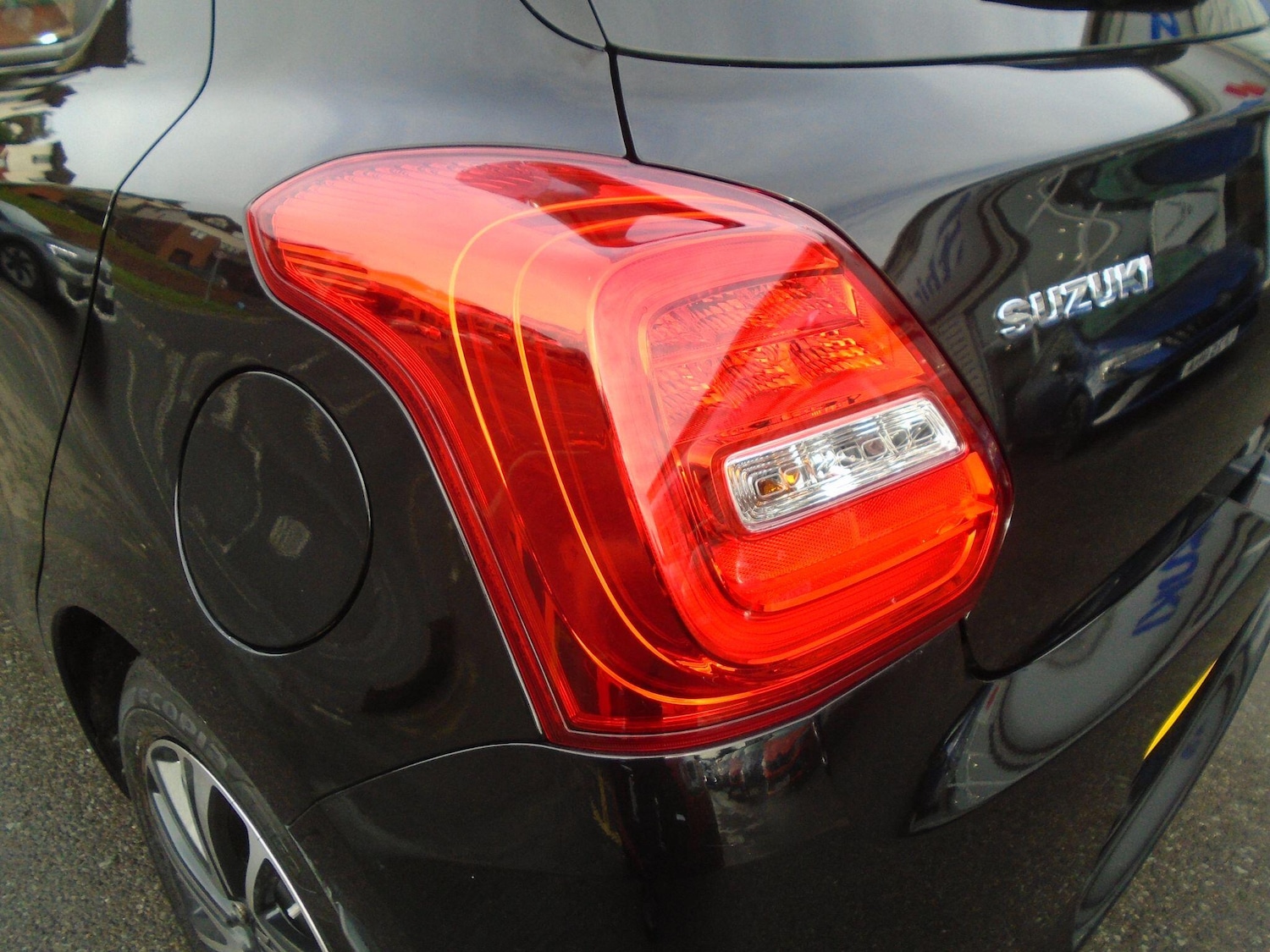 Used Suzuki Swift 2023 for sale - 77203235: Photo 9